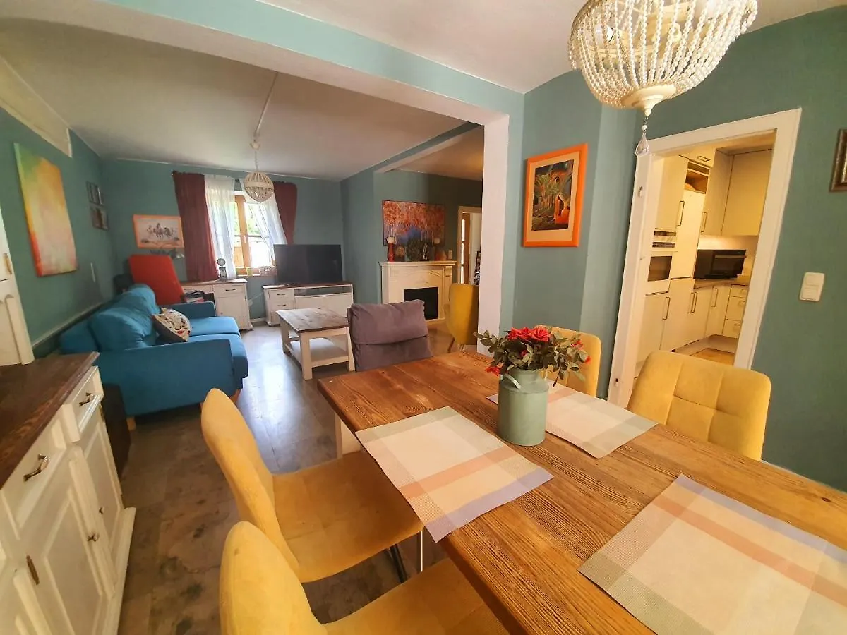 Uriges, Altes Haus In Bester Lage Villa Friedberg  Holiday home Friedberg (Bavaria)