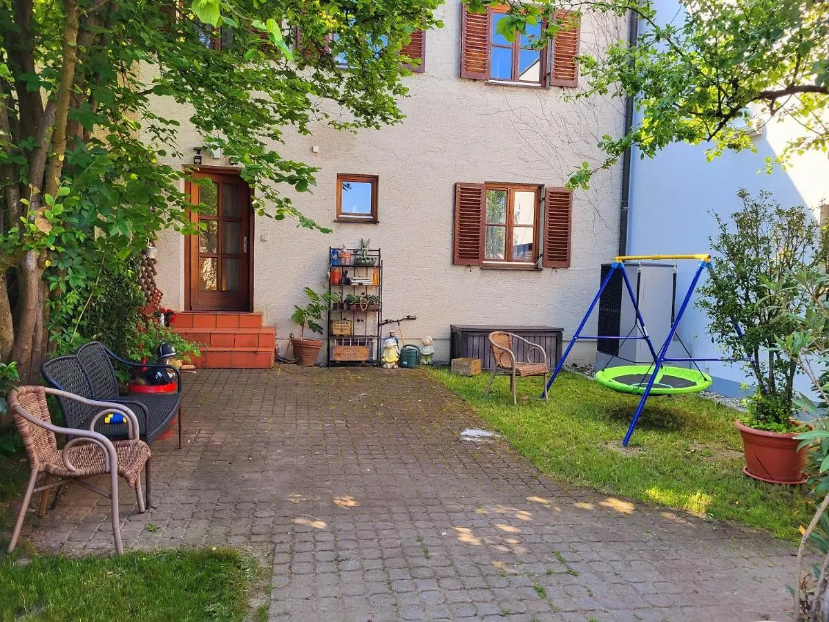 Ferienhaus Villa Uriges, Altes Haus In Bester Lage Friedberg
